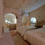 Angel Cave Otel 2*
