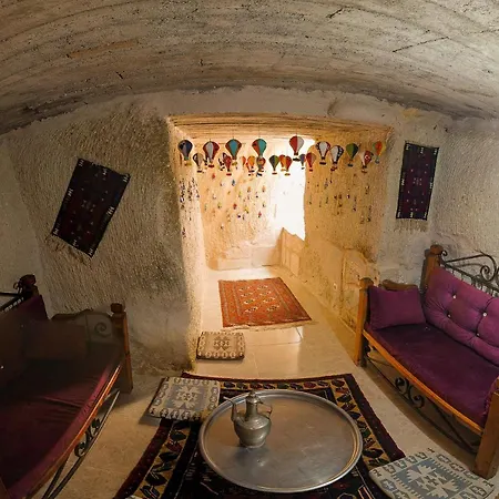 Angel Cave Hotell 2*
